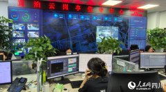 幫帮老舊小區白叟上下樓的智能爬樓輪椅